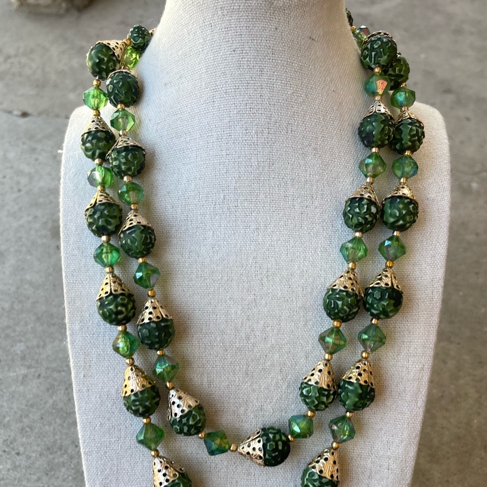 Vintage cocktail necklace carved lucite capped green beads separated crystal